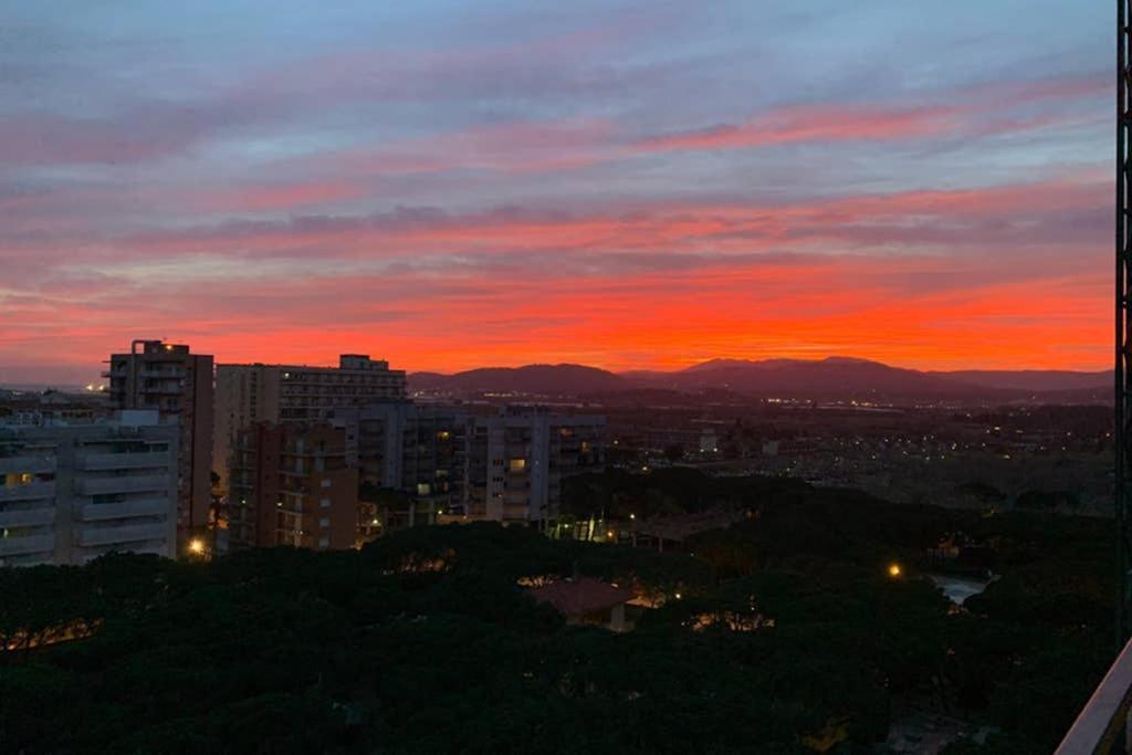 Apartamento Primera Linea De Mar Enjoy The View Бланес Екстериор снимка