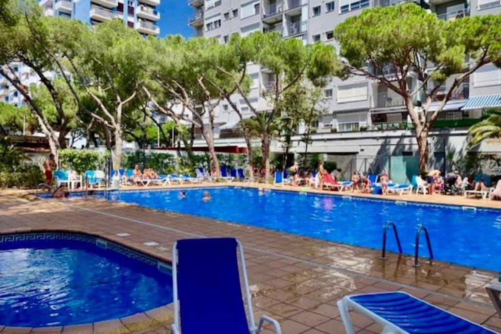 Apartamento Primera Linea De Mar Enjoy The View Бланес Екстериор снимка