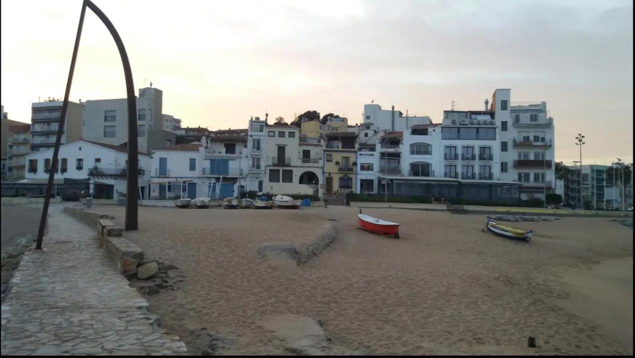 Apartamento Primera Linea De Mar Enjoy The View Бланес Екстериор снимка